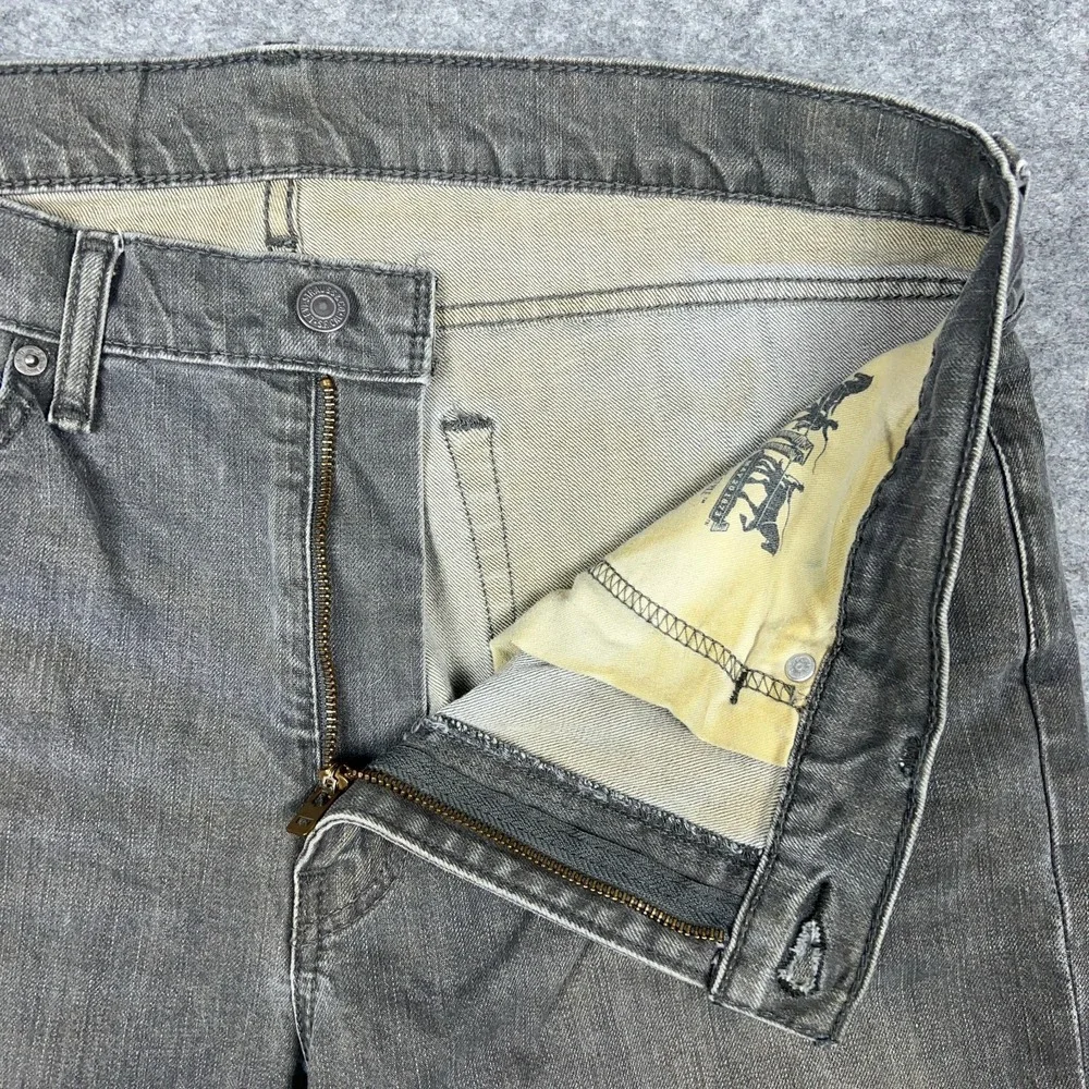 Levis item pre